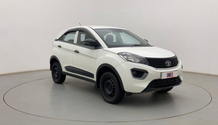 2018 Tata NEXON XM PETROL, Petrol, Manual, 1,06,102 km, Right Front Diagonal