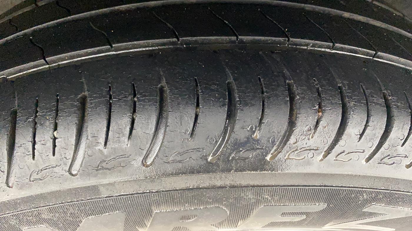 2021 Maruti Baleno SIGMA PETROL 1.2, Petrol, Manual, 27,307 km, Left Rear Tyre Tread