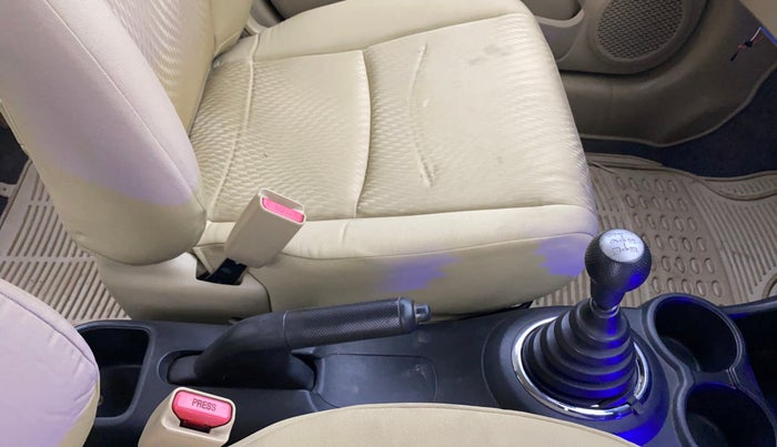 2013 Honda Amaze 1.2L I-VTEC S, Petrol, Manual, 39,678 km, Gear Lever