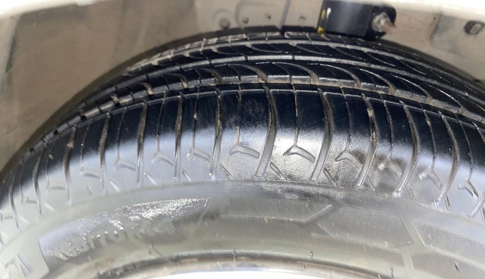 2013 Honda Amaze 1.2L I-VTEC S, Petrol, Manual, 39,678 km, Right Front Tyre Tread