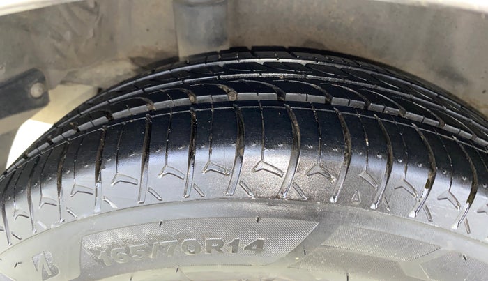 2013 Honda Amaze 1.2L I-VTEC S, Petrol, Manual, 39,678 km, Right Rear Tyre Tread