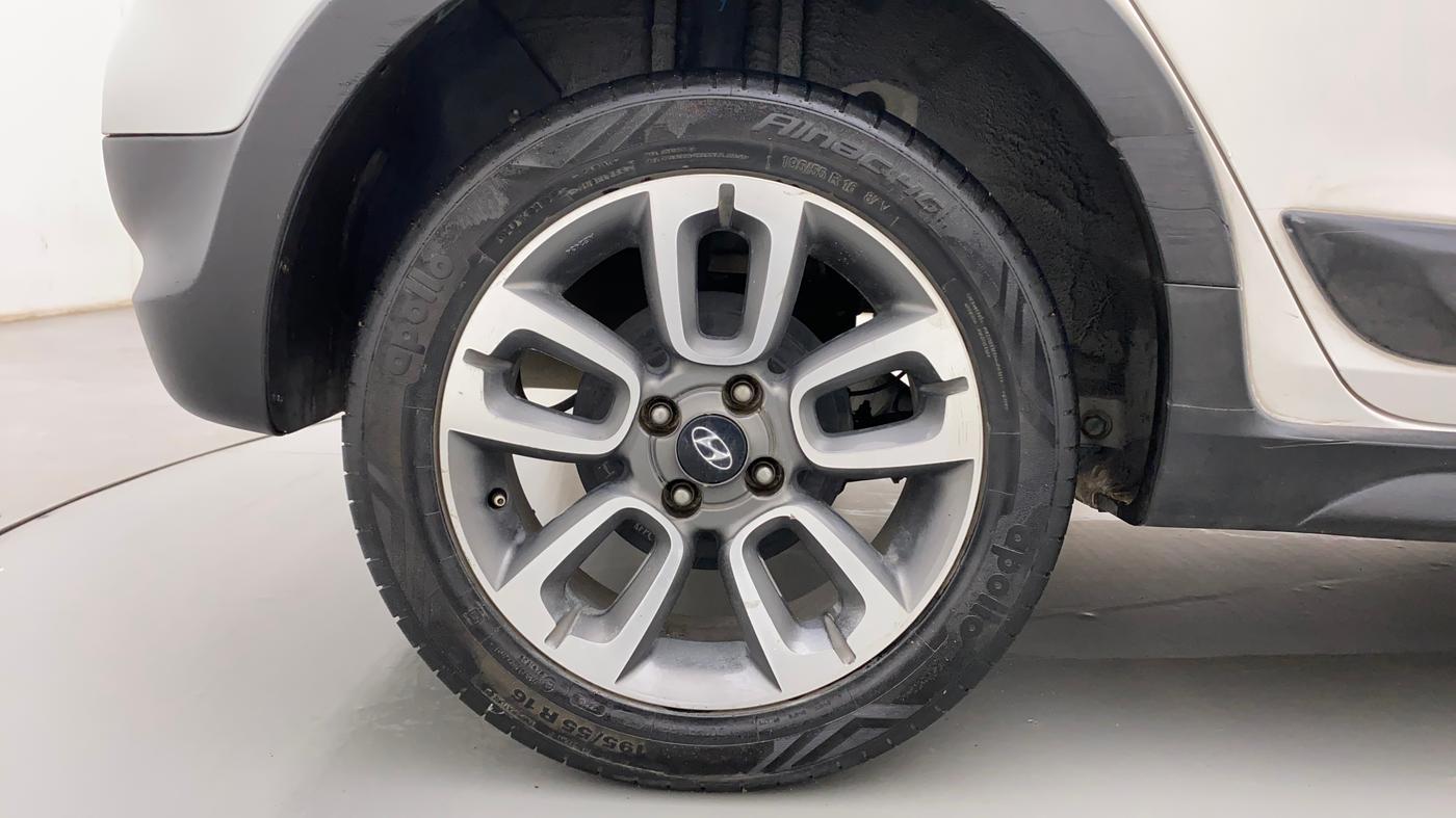 2015 Hyundai i20 Active 1.2 S, Petrol, Manual, 71,368 km, Right Rear Wheel
