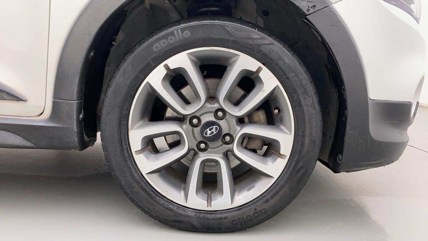 2015 Hyundai i20 Active 1.2 S, Petrol, Manual, 71,368 km, Right Front Wheel