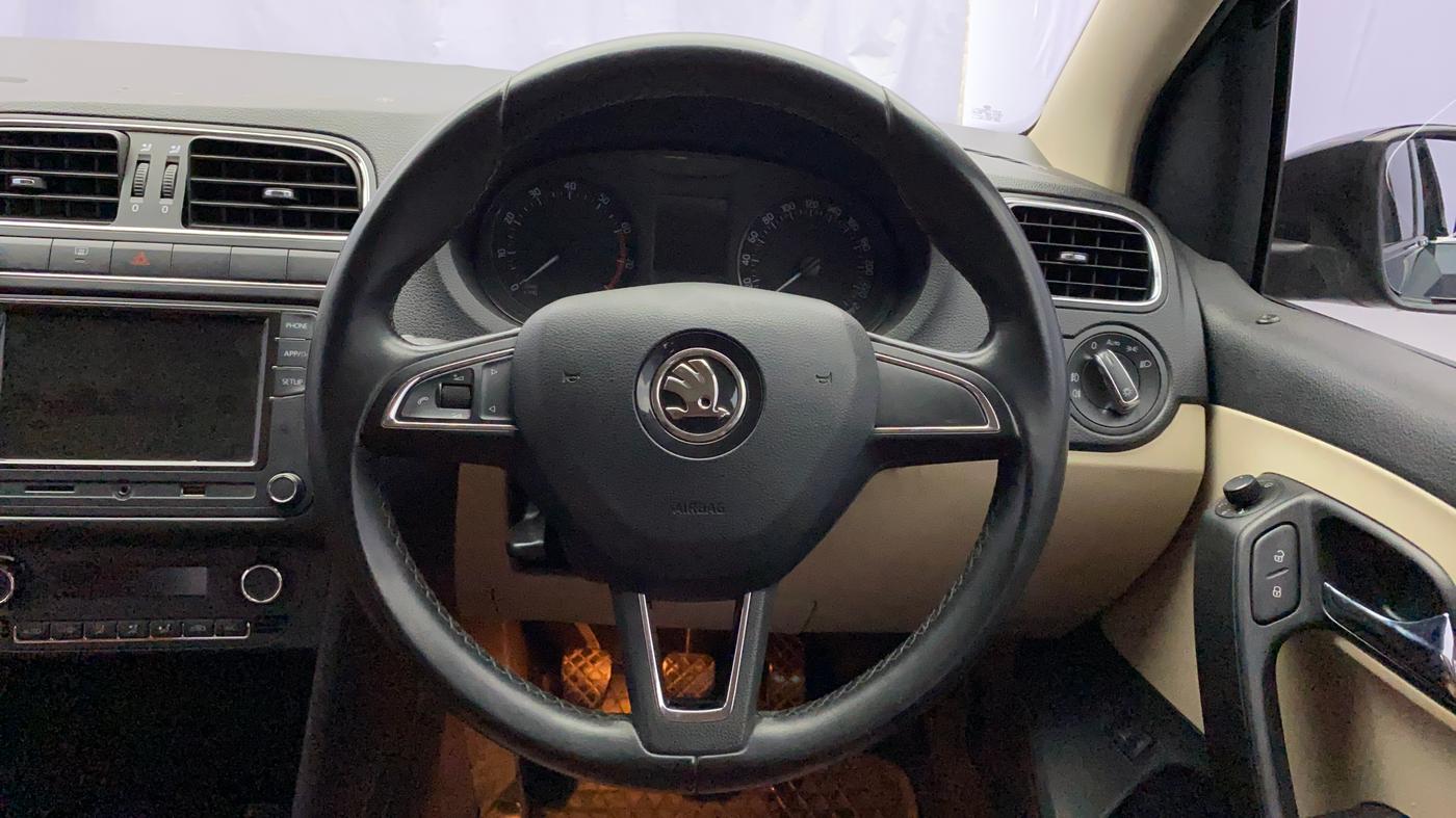 2019 Skoda Rapid STYLE 1.6 MPI, Petrol, Manual, 65,949 km, Steering Wheel Close Up