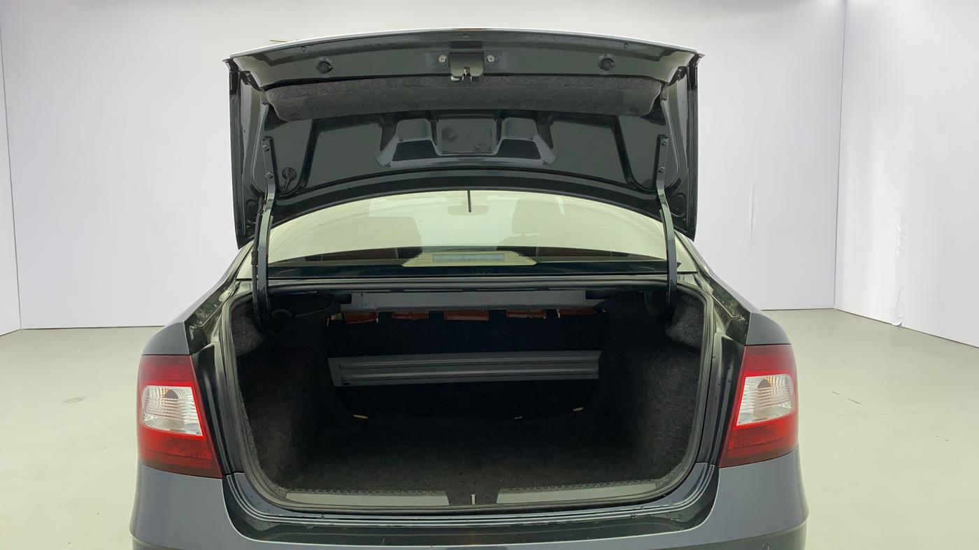2019 Skoda Rapid STYLE 1.6 MPI, Petrol, Manual, 65,949 km, Boot Door Open