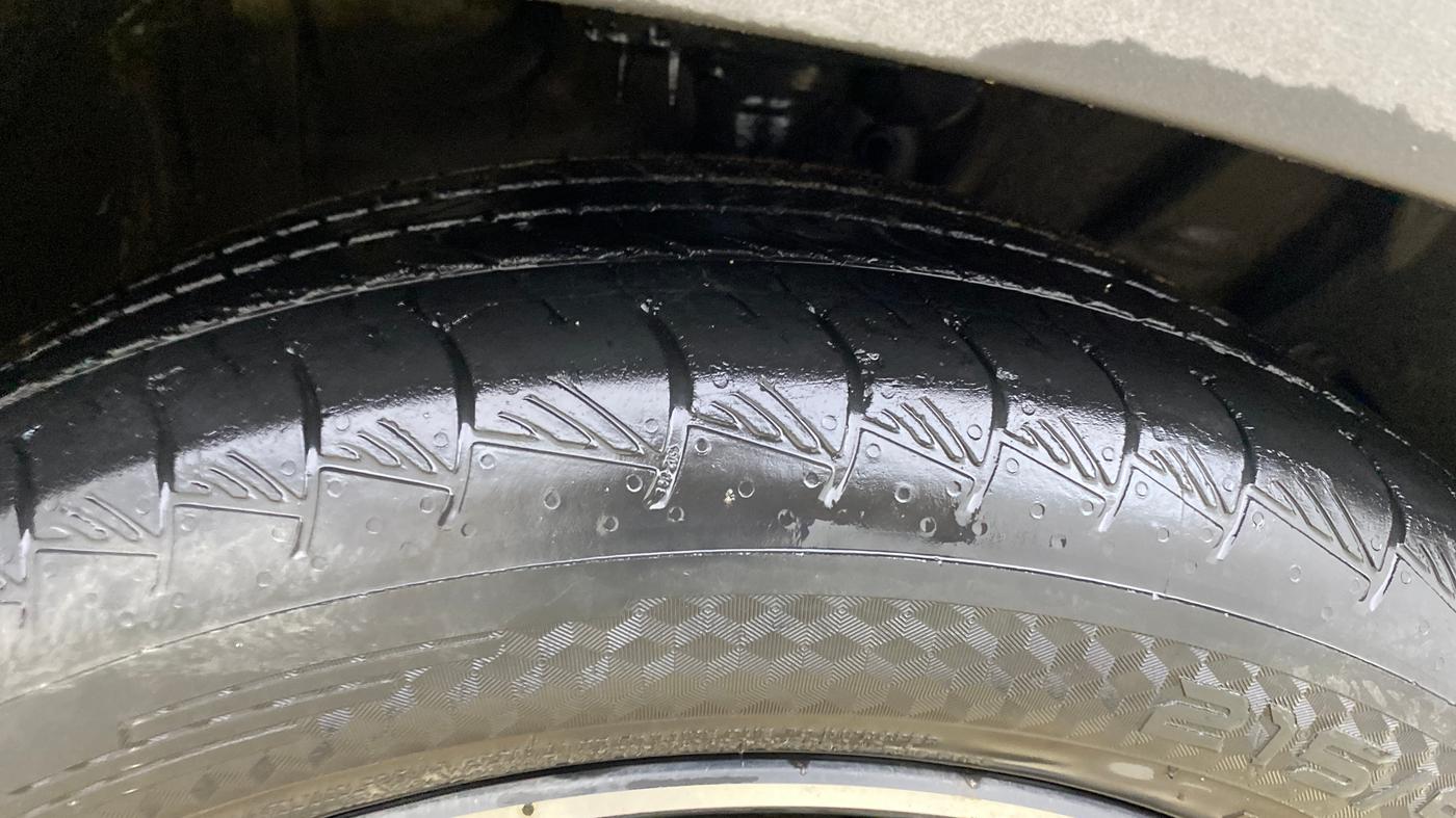 2021 Hyundai ALCAZAR 2.0 SIGNATURE (O) AT 6STR, Petrol, Automatic, 64,767 km, Right Front Tyre Tread