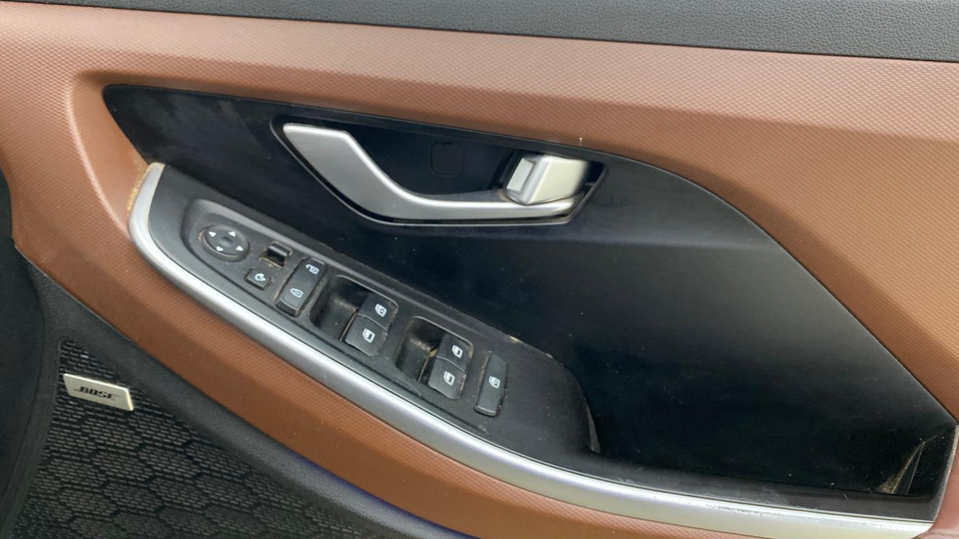 2021 Hyundai ALCAZAR 2.0 SIGNATURE (O) AT 6STR, Petrol, Automatic, 64,767 km, Driver Side Door Panels Control
