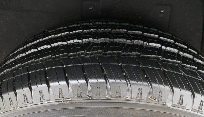 2022 Mahindra SCORPIO-N Z8 L DIESEL AT 2WD 6 STR, Diesel, Automatic, 11,104 km, Left Rear Tyre Tread