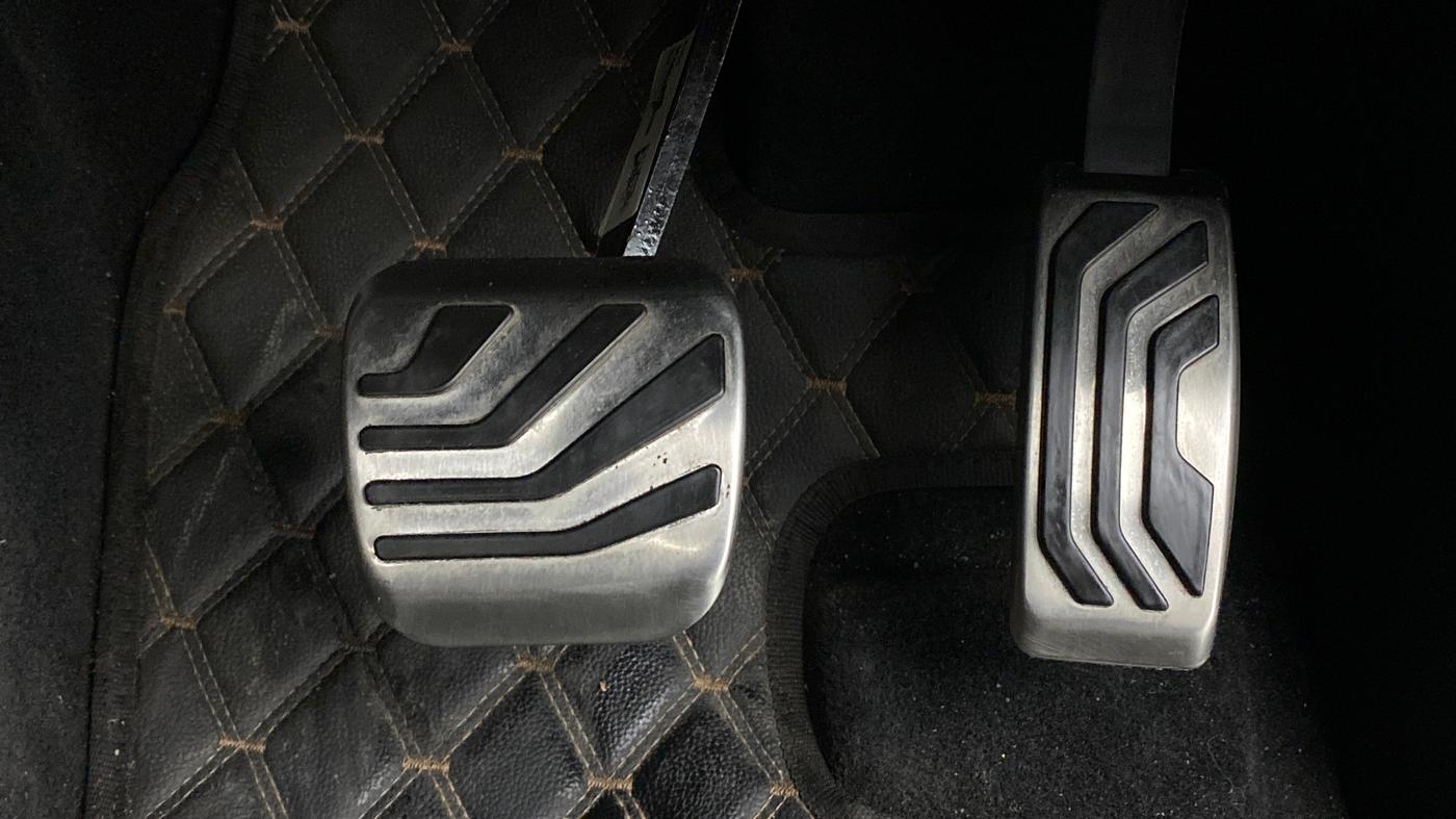 2022 Mahindra SCORPIO-N Z8 L DIESEL AT 2WD 6 STR, Diesel, Automatic, 11,104 km, Pedals