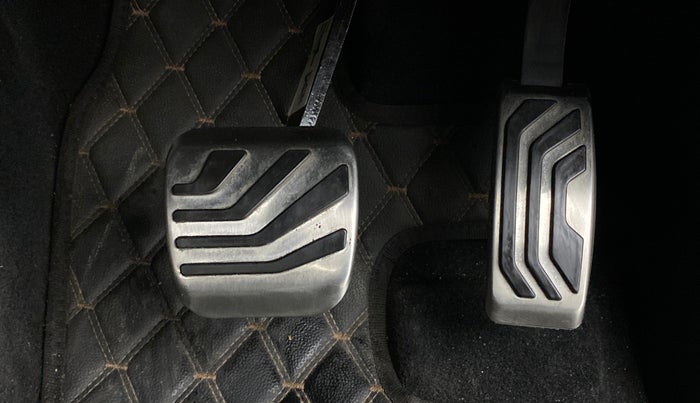 2022 Mahindra SCORPIO-N Z8 L DIESEL AT 2WD 6 STR, Diesel, Automatic, 11,104 km, Pedals