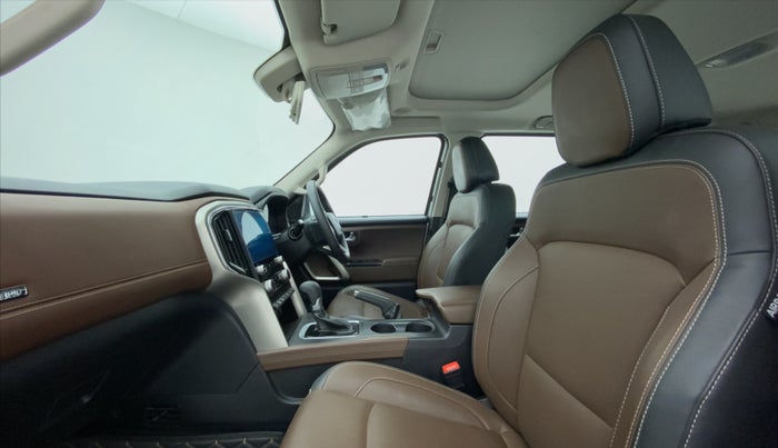 2022 Mahindra SCORPIO-N Z8 L DIESEL AT 2WD 6 STR, Diesel, Automatic, 11,104 km, Right Side Front Door Cabin