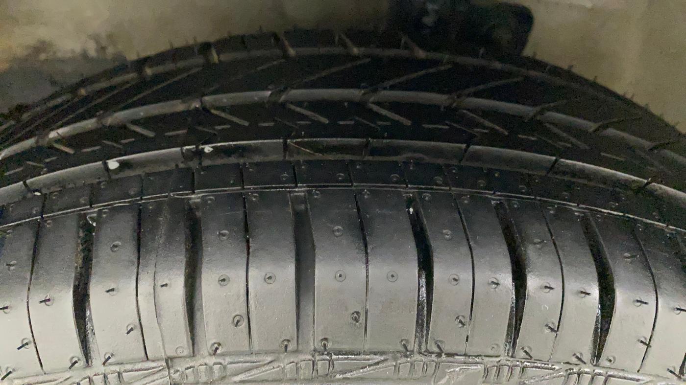 2015 Maruti Celerio VXI AMT, Petrol, Automatic, 37,311 km, Left Front Tyre Tread