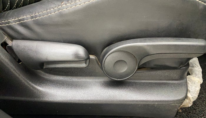 2022 Toyota URBAN CRUISER HIGH GRADE MT, Petrol, Manual, 57,113 km, Driver Side Adjustment Panel