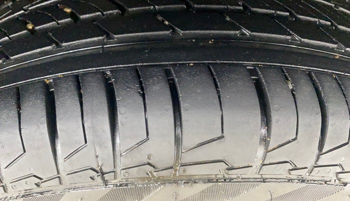 2022 Toyota URBAN CRUISER HIGH GRADE MT, Petrol, Manual, 57,113 km, Right Front Tyre Tread