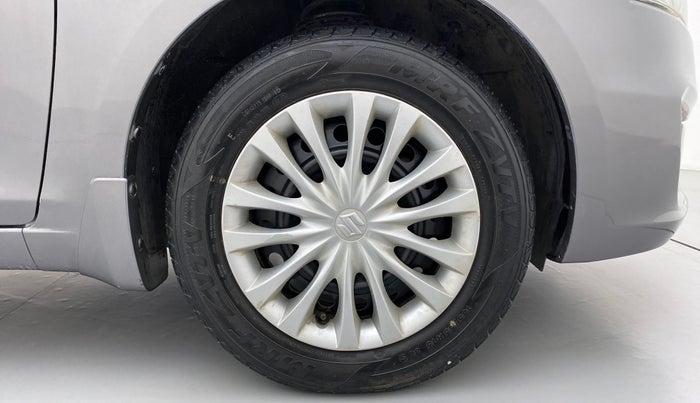 2016 Maruti Ciaz VXI PLUS, Petrol, Manual, 48,439 km, Right Front Wheel