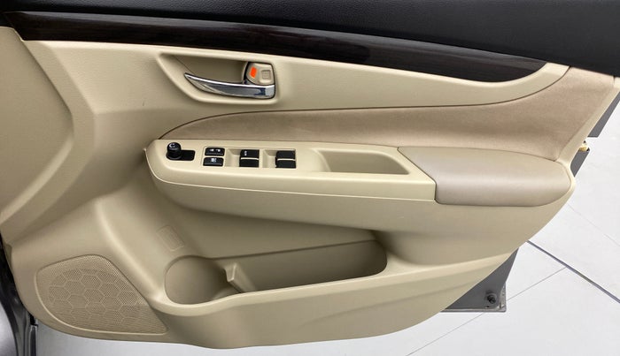 2016 Maruti Ciaz VXI PLUS, Petrol, Manual, 48,439 km, Driver Side Door Panels Control