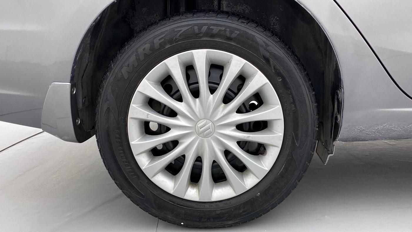 2016 Maruti Ciaz VXI PLUS, Petrol, Manual, 48,439 km, Right Rear Wheel