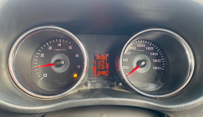 2016 Mahindra TUV300 T8, Diesel, Manual, 84,299 km, Odometer Image