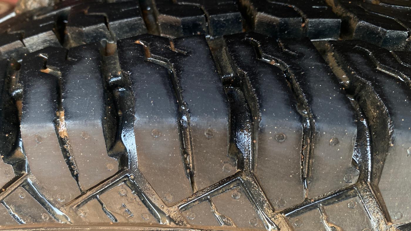 2016 Mahindra TUV300 T8, Diesel, Manual, 84,299 km, Left Front Tyre Tread