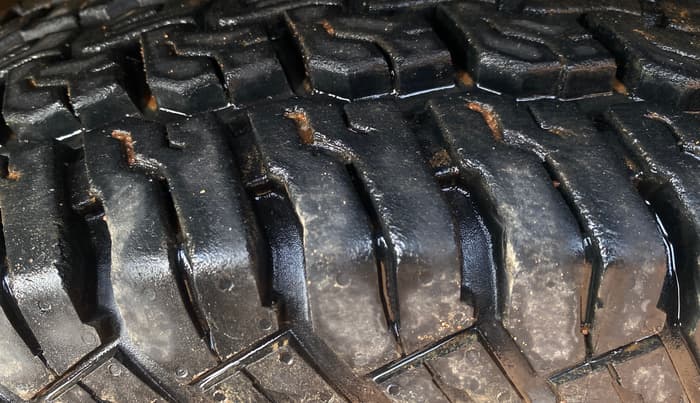 2016 Mahindra TUV300 T8, Diesel, Manual, 84,299 km, Right Rear Tyre Tread