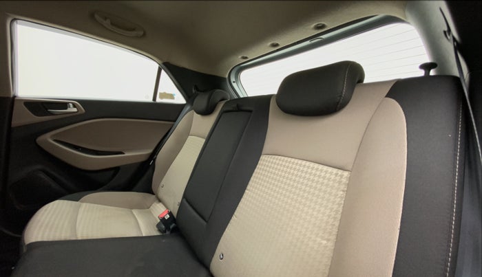 2019 Hyundai Elite i20 ASTA 1.2 (O), Petrol, Manual, 26,633 km, Right Side Rear Door Cabin