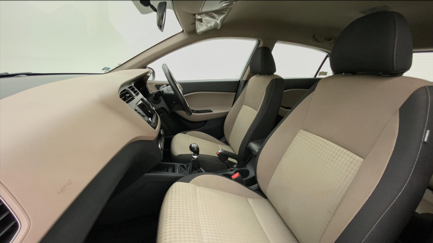 2019 Hyundai Elite i20 ASTA 1.2 (O), Petrol, Manual, 26,633 km, Right Side Front Door Cabin