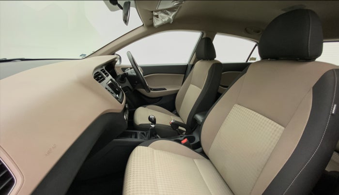 2019 Hyundai Elite i20 ASTA 1.2 (O), Petrol, Manual, 26,633 km, Right Side Front Door Cabin