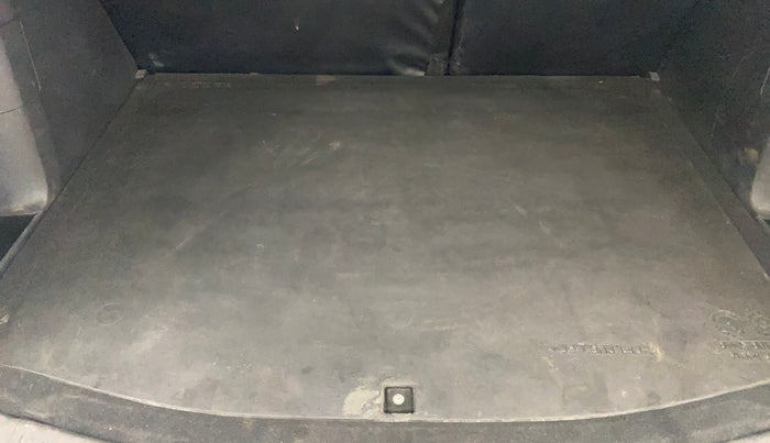 2017 Maruti S Cross ALPHA 1.3, Diesel, Manual, 87,011 km, Boot Inside