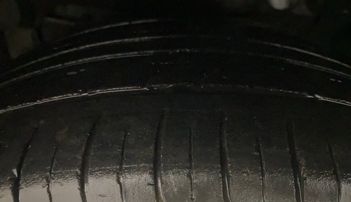 2017 Maruti S Cross ALPHA 1.3, Diesel, Manual, 87,011 km, Left Front Tyre Tread