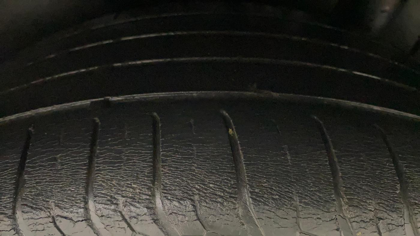 2017 Maruti S Cross ALPHA 1.3, Diesel, Manual, 87,034 km, Left Rear Tyre Tread