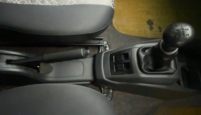 2016 Maruti Alto 800 LXI, Petrol, Manual, 34,996 km, Gear Lever