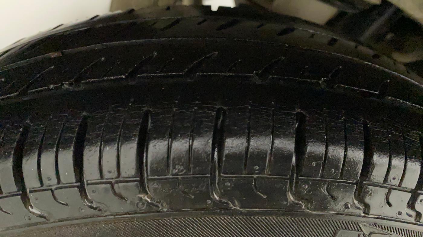 2016 Maruti Alto 800 LXI, Petrol, Manual, 34,996 km, Right Rear Tyre Tread
