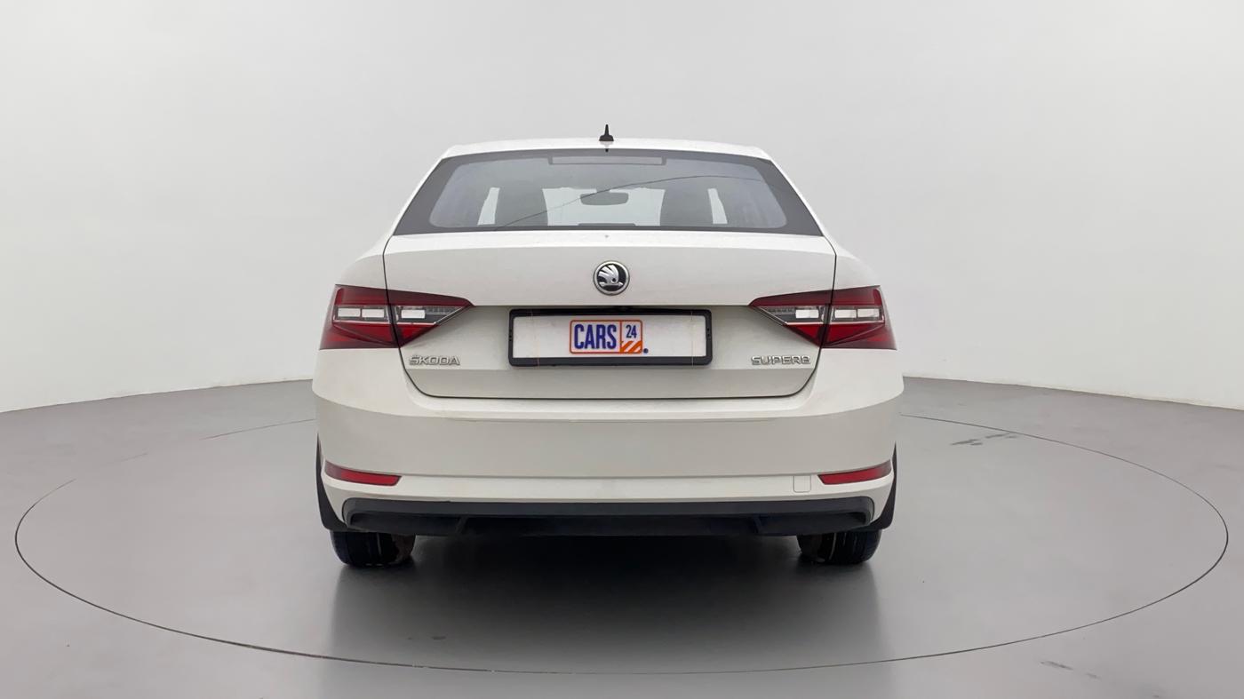 2016 Skoda Superb 1.8 TSI LK AT, Petrol, Automatic, 99,693 km, Back/Rear View