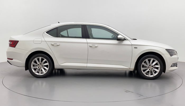 2016 Skoda Superb 1.8 TSI LK AT, Petrol, Automatic, 99,693 km, Right Side View