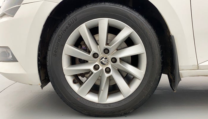 2016 Skoda Superb 1.8 TSI LK AT, Petrol, Automatic, 99,693 km, Left Front Wheel