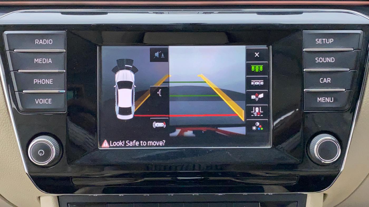 2016 Skoda Superb 1.8 TSI LK AT, Petrol, Automatic, 99,693 km, Reverse Parking Camera