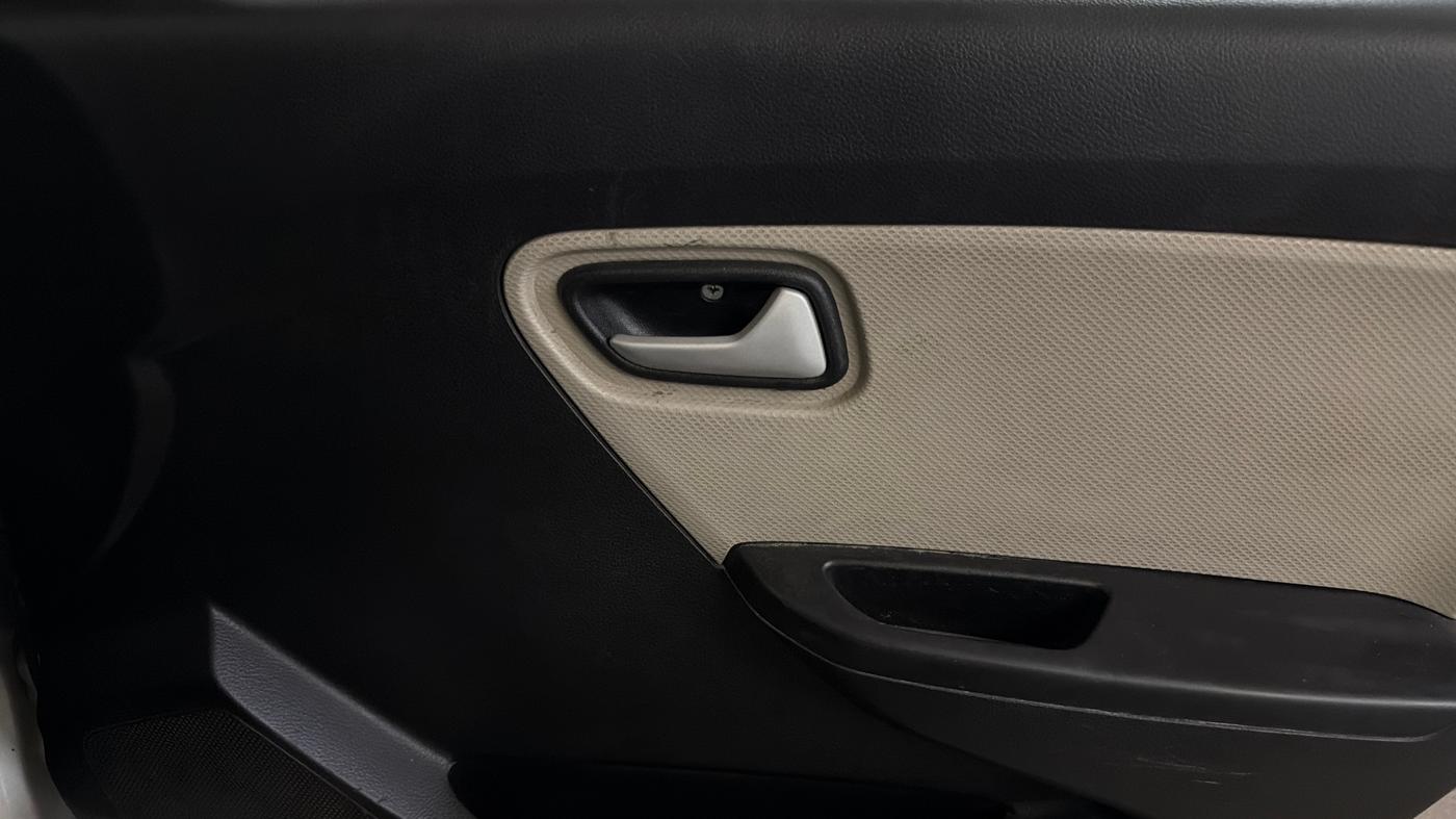 2021 Maruti Alto LXI, Petrol, Manual, 48,859 km, Driver Side Door Panels Control