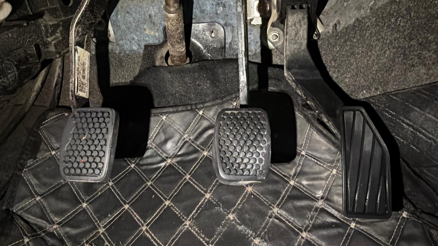 2021 Maruti Alto LXI, Petrol, Manual, 48,859 km, Pedals