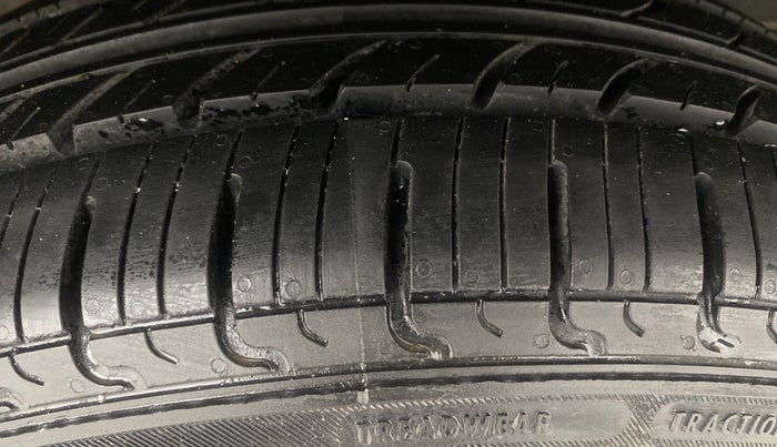 2015 Nissan Micra Active XV, Petrol, Manual, 91,990 km, Left Rear Tyre Tread