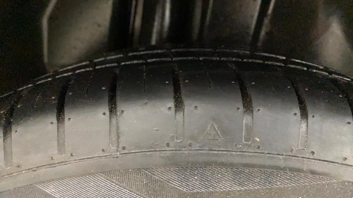 2020 Maruti Ciaz ALPHA  AT 1.5 SHVS PETROL, Petrol, Automatic, 55,101 km, Right Rear Tyre Tread