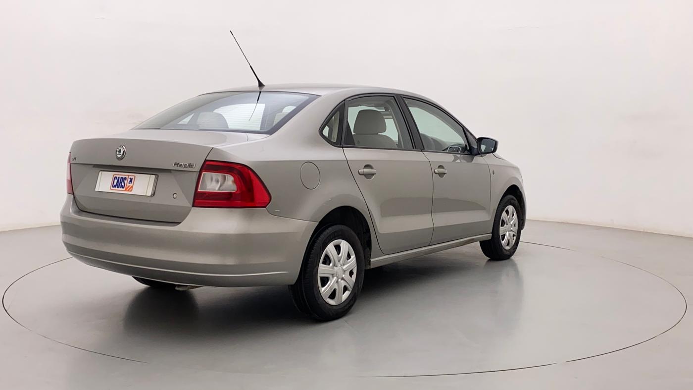 2012 Skoda Rapid AMBITION 1.6 MPI MT PLUS, Petrol, Manual, 56,370 km, Right Back Diagonal
