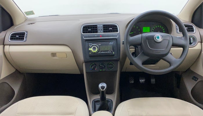 2012 Skoda Rapid AMBITION 1.6 MPI MT PLUS, Petrol, Manual, 56,370 km, Dashboard