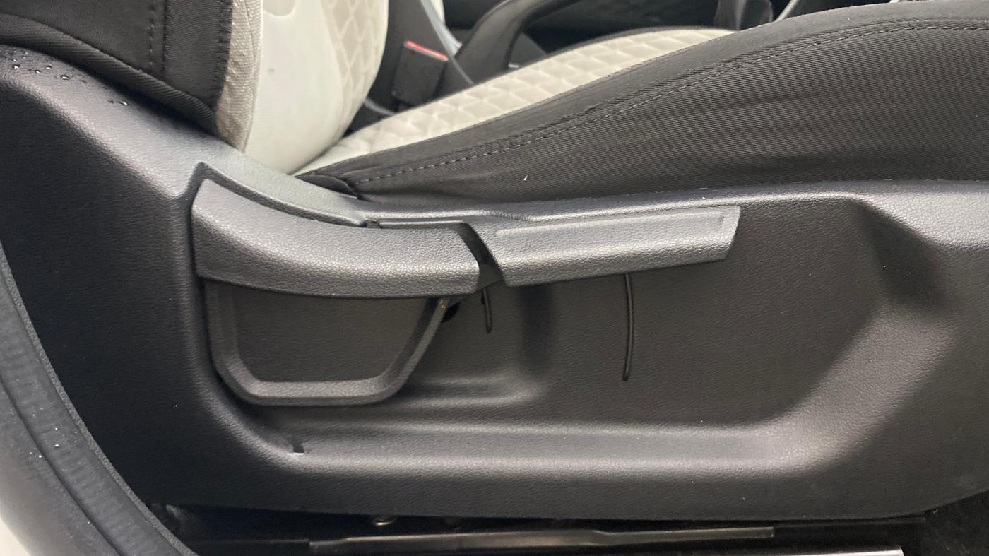 2020 Hyundai Creta S 1.5 PETROL, Petrol, Manual, 38,009 km, Driver Side Adjustment Panel