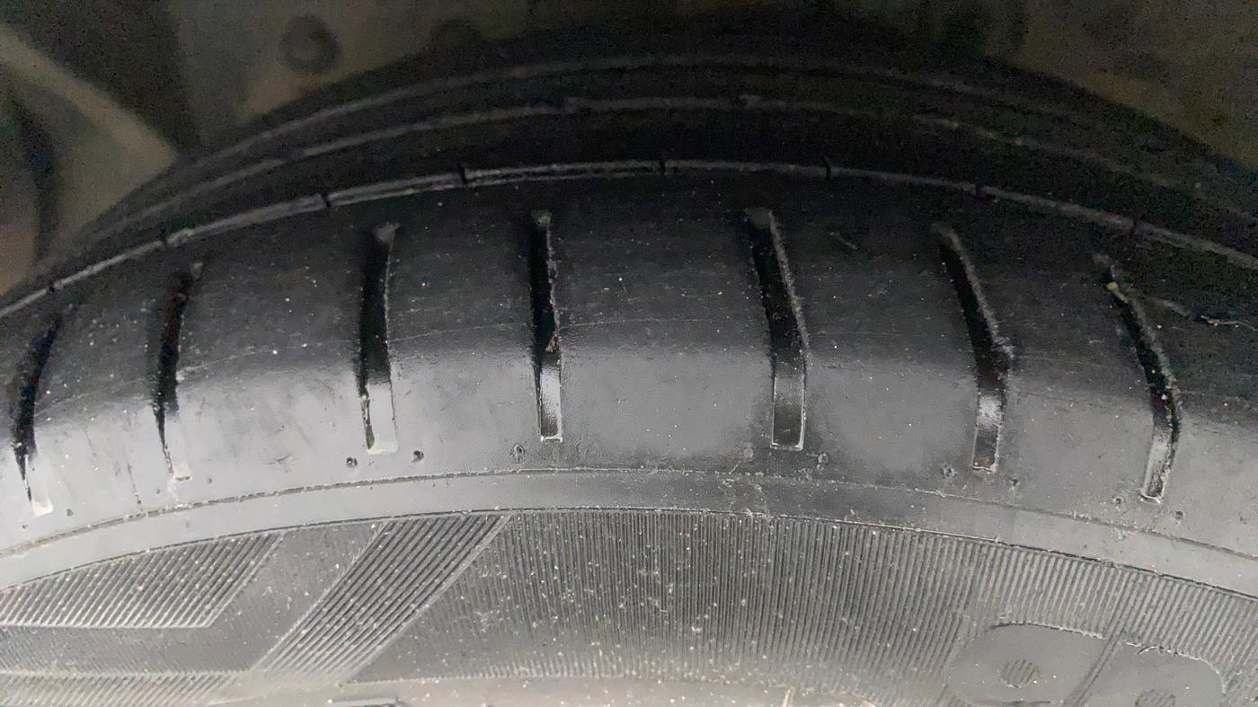 2021 Ford Figo Aspire TITANIUM1.5 DIESEL, Diesel, Manual, 60,663 km, Left Front Tyre Tread