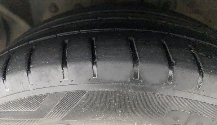 2021 Ford Figo Aspire TITANIUM1.5 DIESEL, Diesel, Manual, 60,663 km, Left Front Tyre Tread