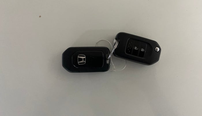 2021 Honda WR-V 1.5L I-DTEC SV MT, Diesel, Manual, 68,250 km, Key Close Up