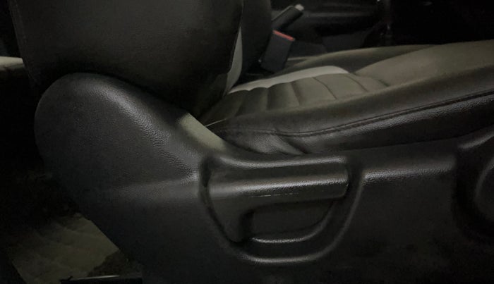 2021 Honda WR-V 1.5L I-DTEC SV MT, Diesel, Manual, 68,250 km, Driver Side Adjustment Panel