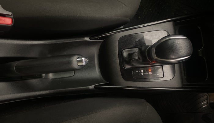 2025 Toyota Glanza V AMT, Petrol, Automatic, 8,878 km, Gear Lever