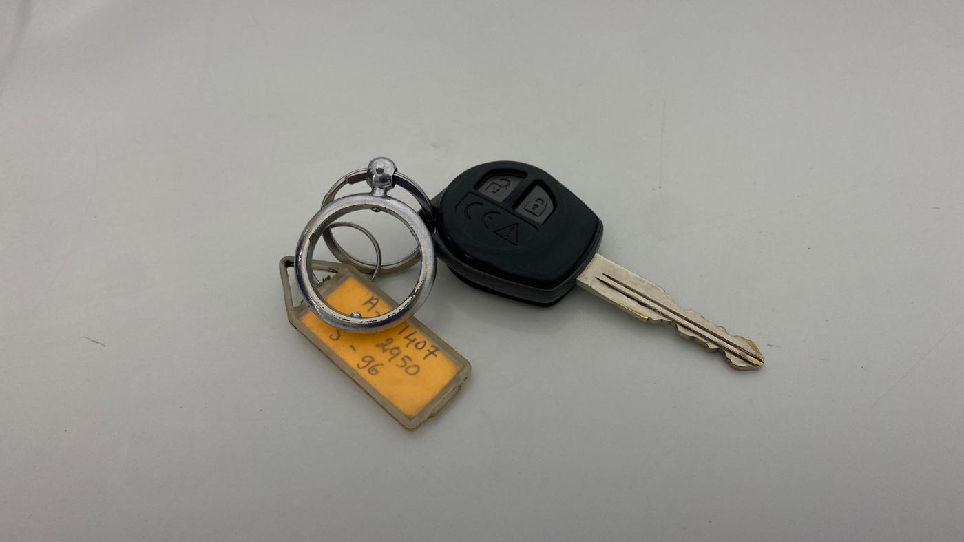 2021 Maruti Vitara Brezza LXI, Petrol, Manual, 26,929 km, Key Close Up