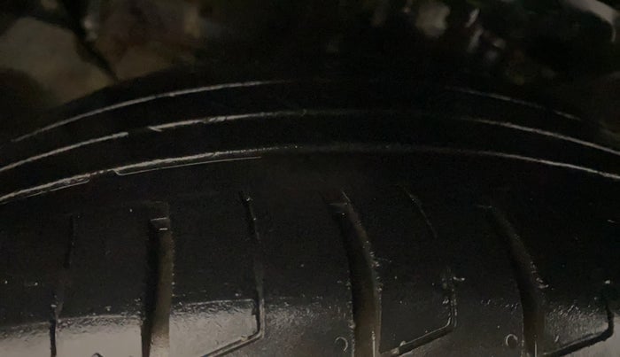 2022 KIA SELTOS HTX PETROL 1.5, Petrol, Manual, 26,183 km, Left Front Tyre Tread